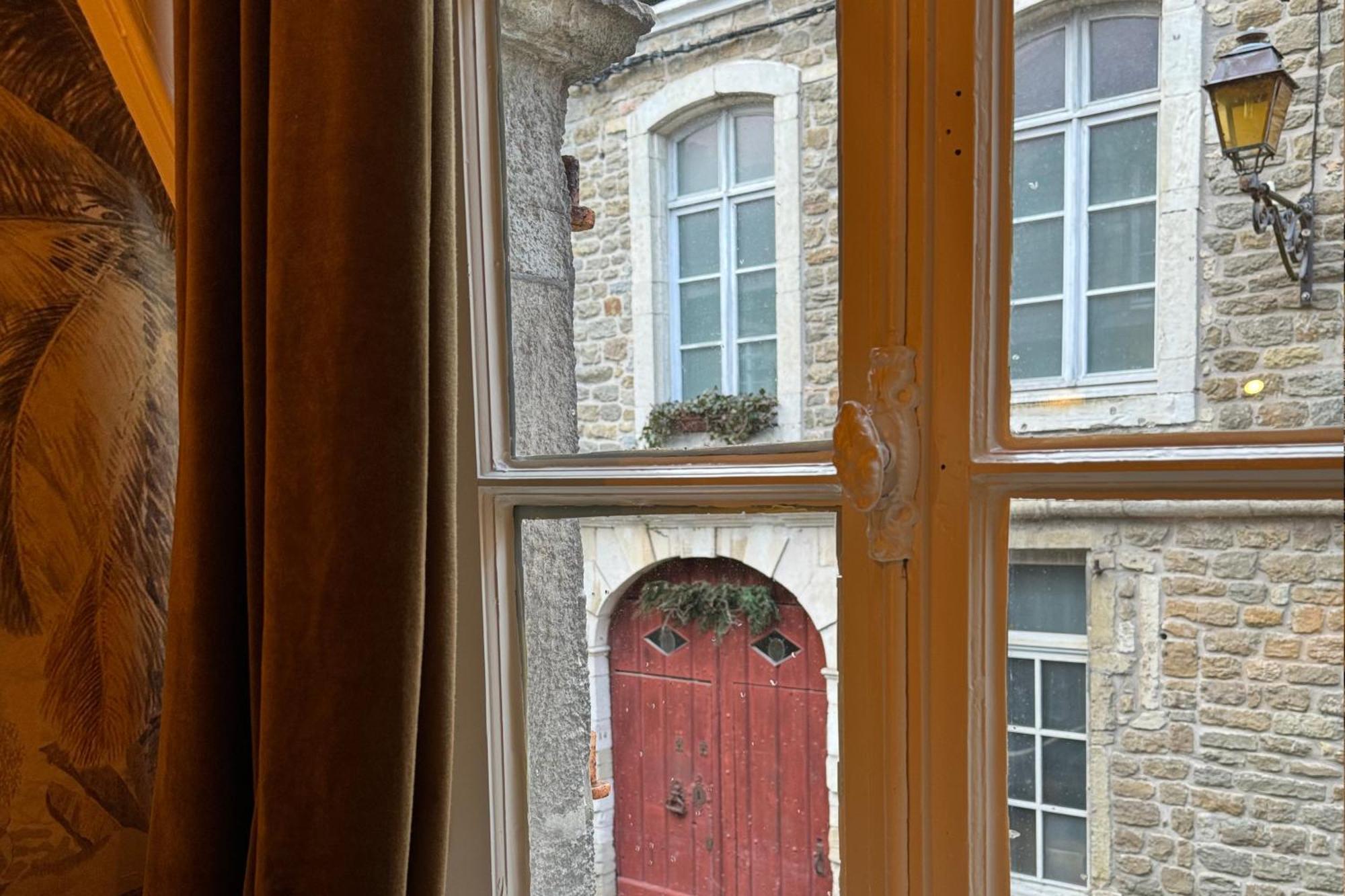 Maison 1747 - Gites De Standing En Vieille-Ville Avec Cour 볼로뉴쉬르메르 외부 사진